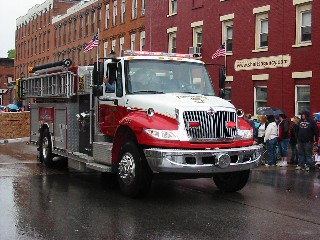 2005 International 1000 gpm/1000 gallon top mount engine